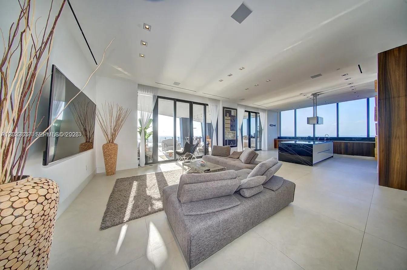 17141 Collins #4602 Sunny Isles Beach, FL 33160