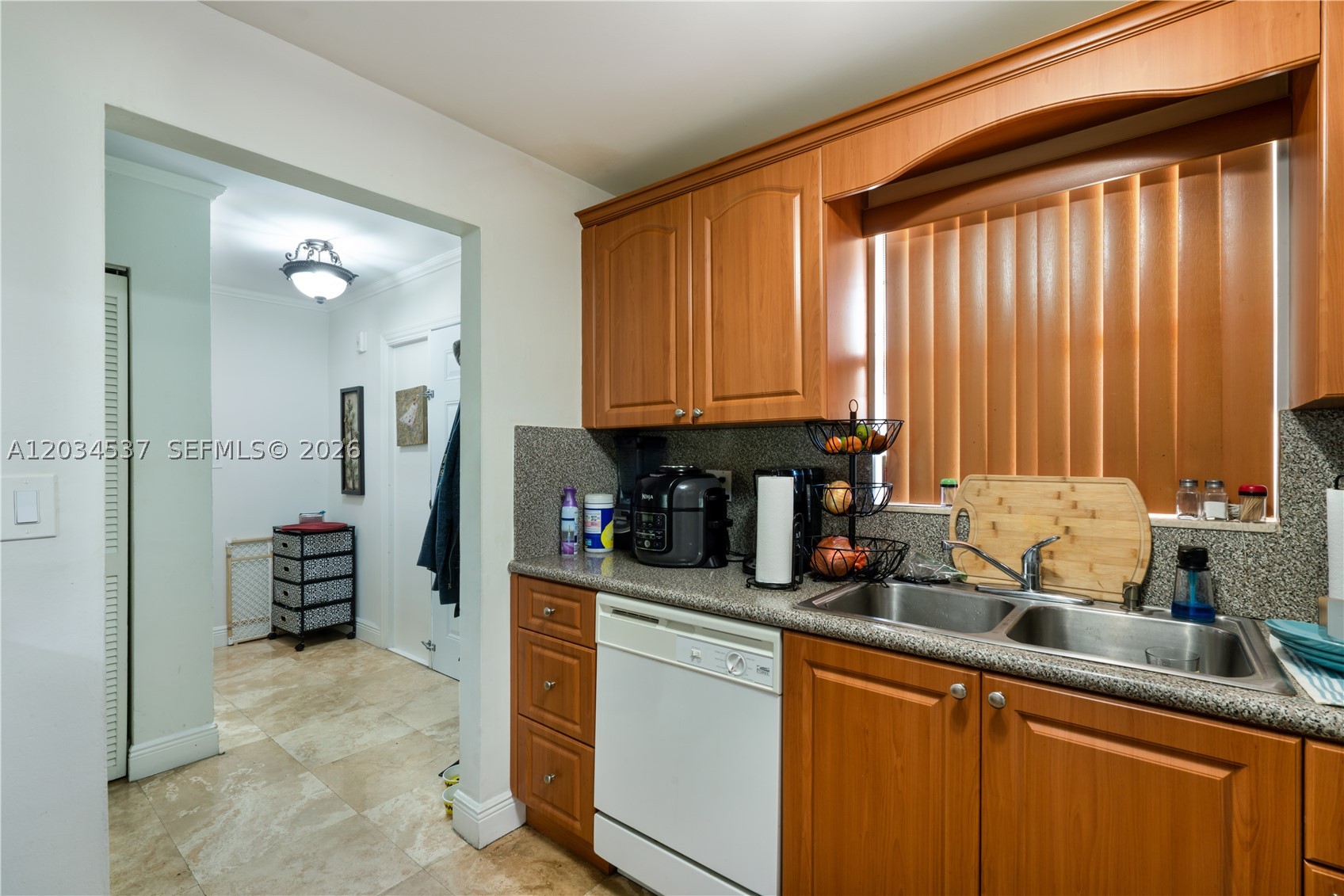 9371 Fontainebleau Blvd #I204 Miami, FL 33172