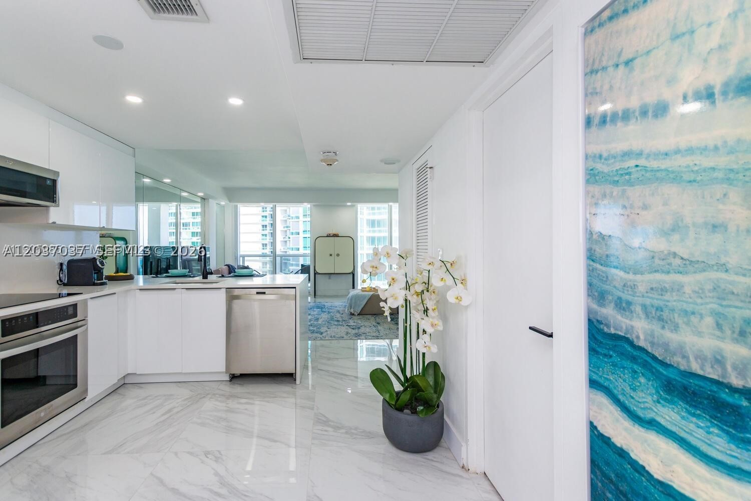 image Harbour House16