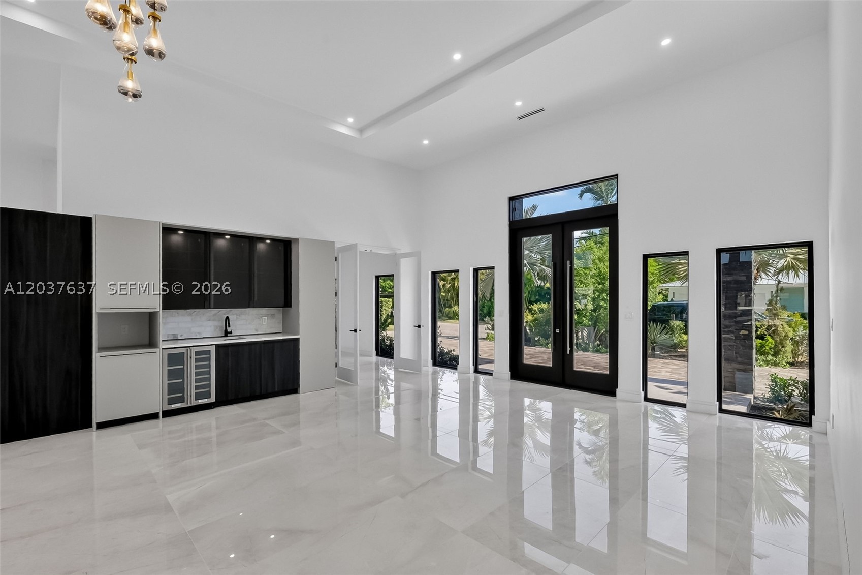 2832 NE 24th Ct Fort Lauderdale, FL 33305