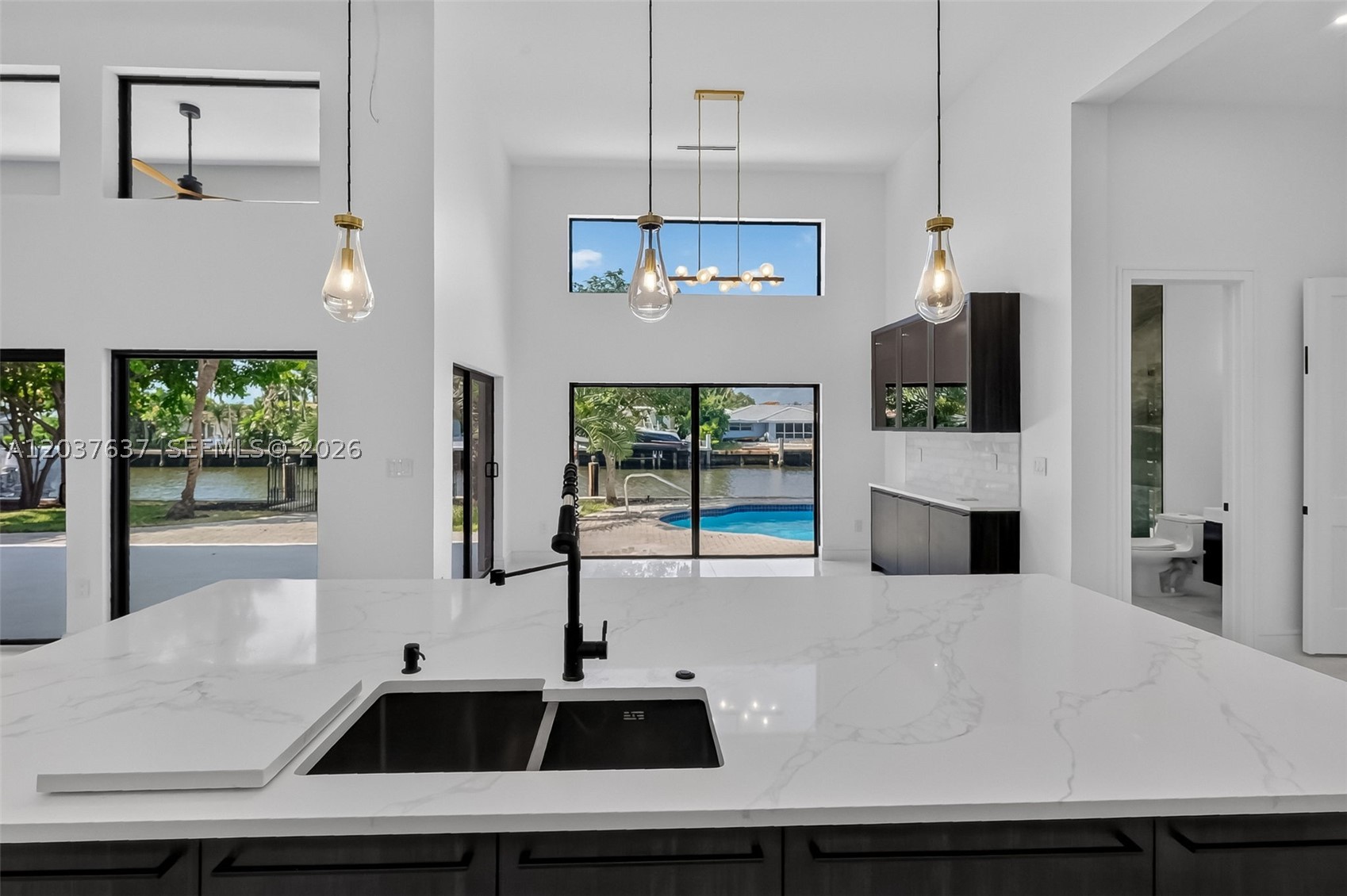 2832 NE 24th Ct Fort Lauderdale, FL 33305