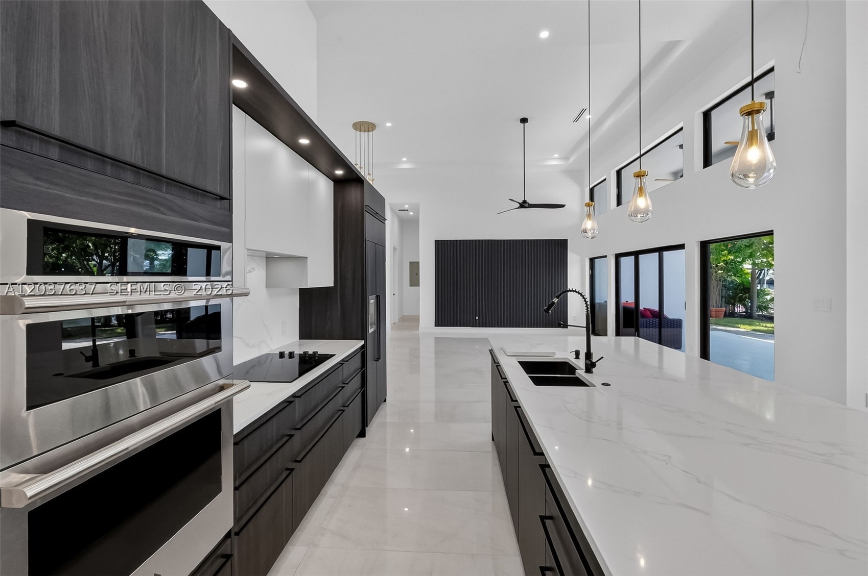 2832 NE 24th Ct Fort Lauderdale, FL 33305