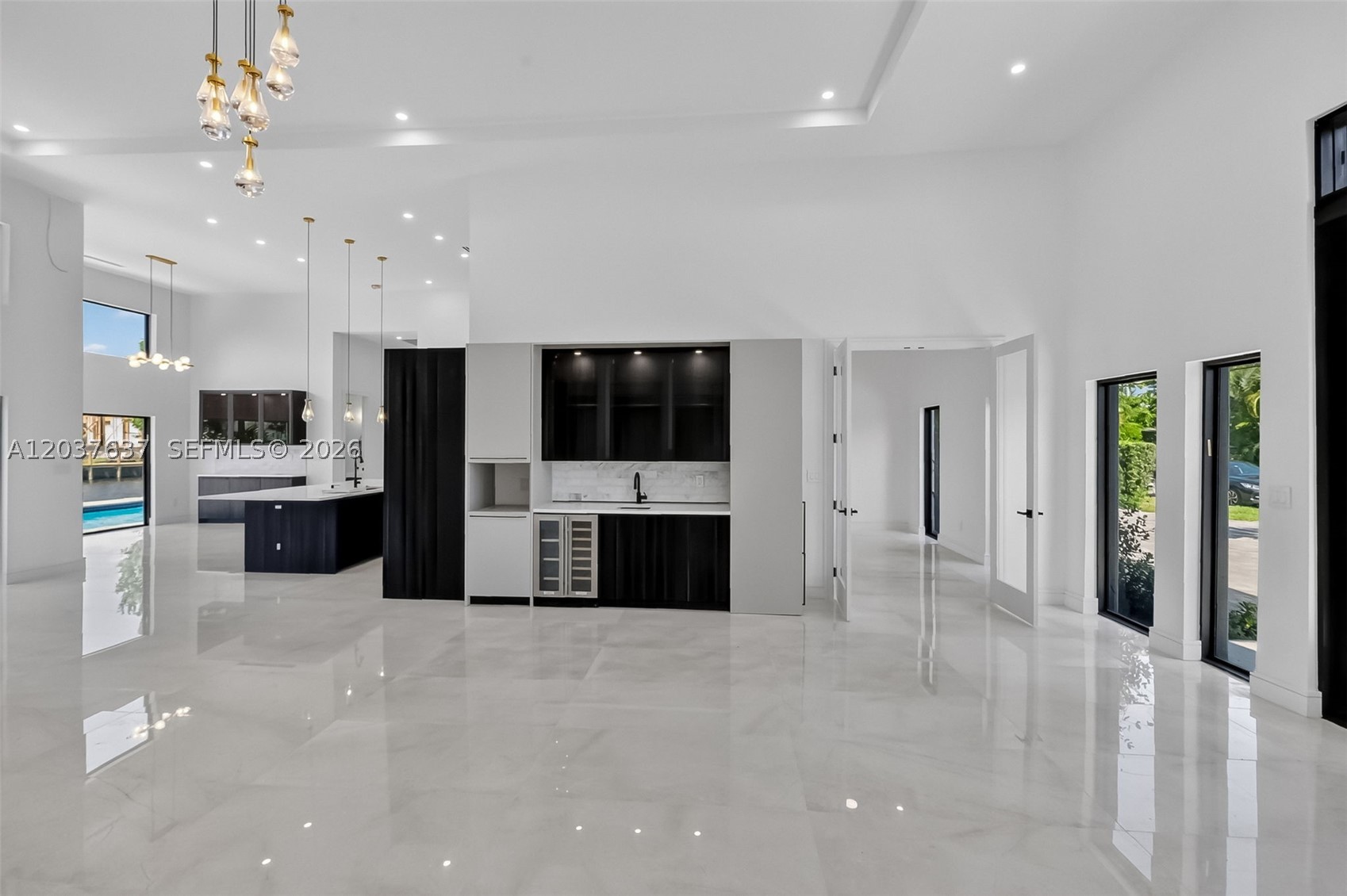 2832 NE 24th Ct Fort Lauderdale, FL 33305