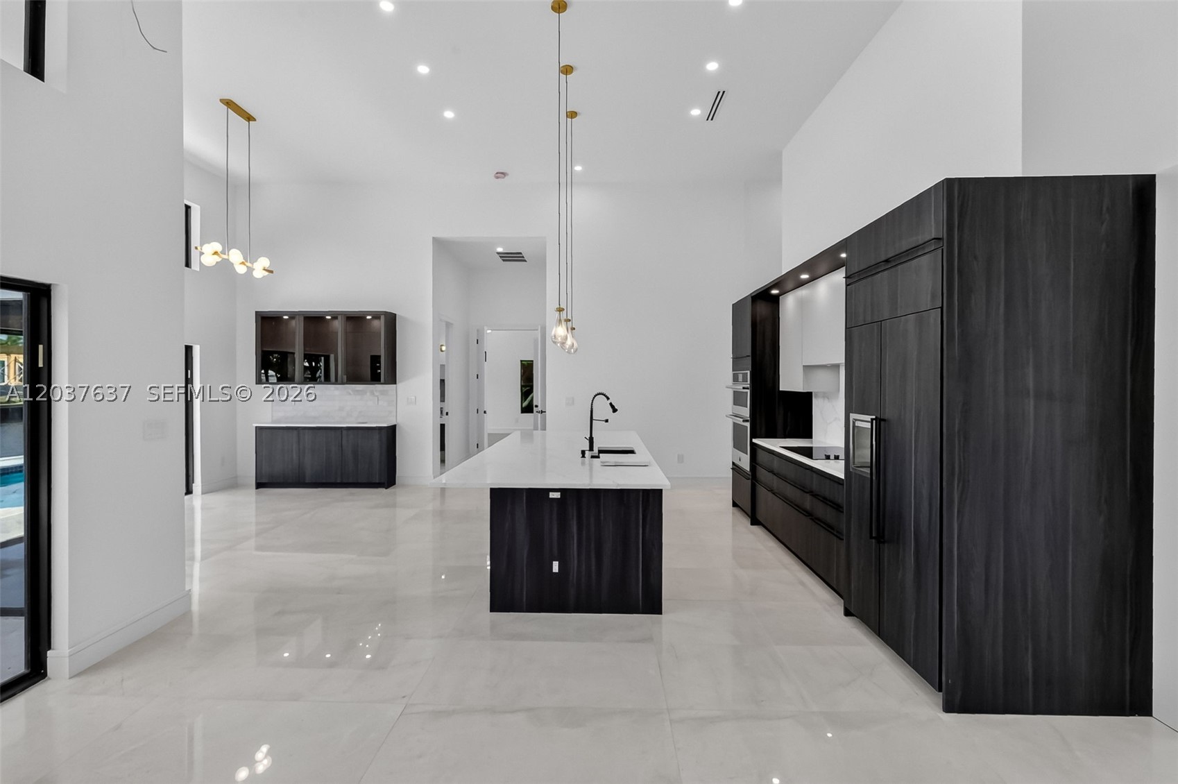 2832 NE 24th Ct Fort Lauderdale, FL 33305