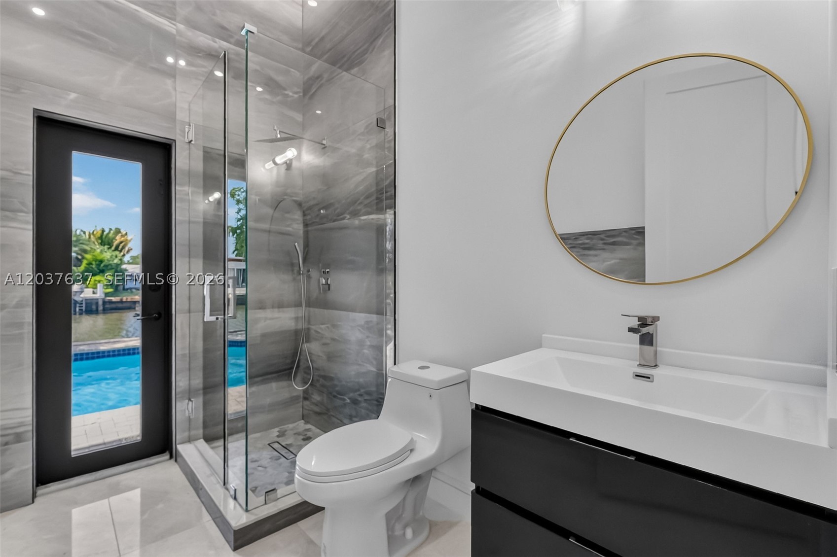 2832 NE 24th Ct Fort Lauderdale, FL 33305