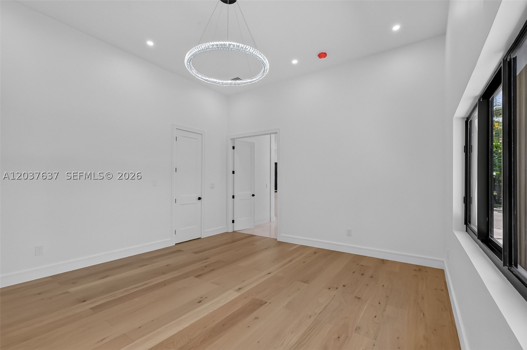 2832 NE 24th Ct Fort Lauderdale, FL 33305