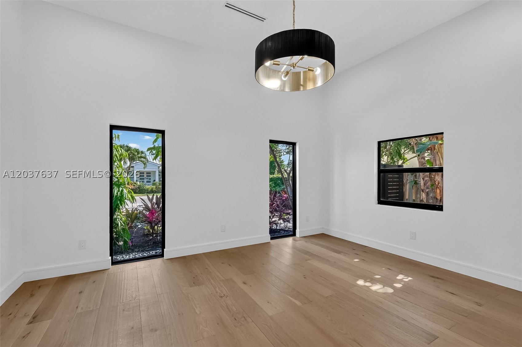 2832 NE 24th Ct Fort Lauderdale, FL 33305