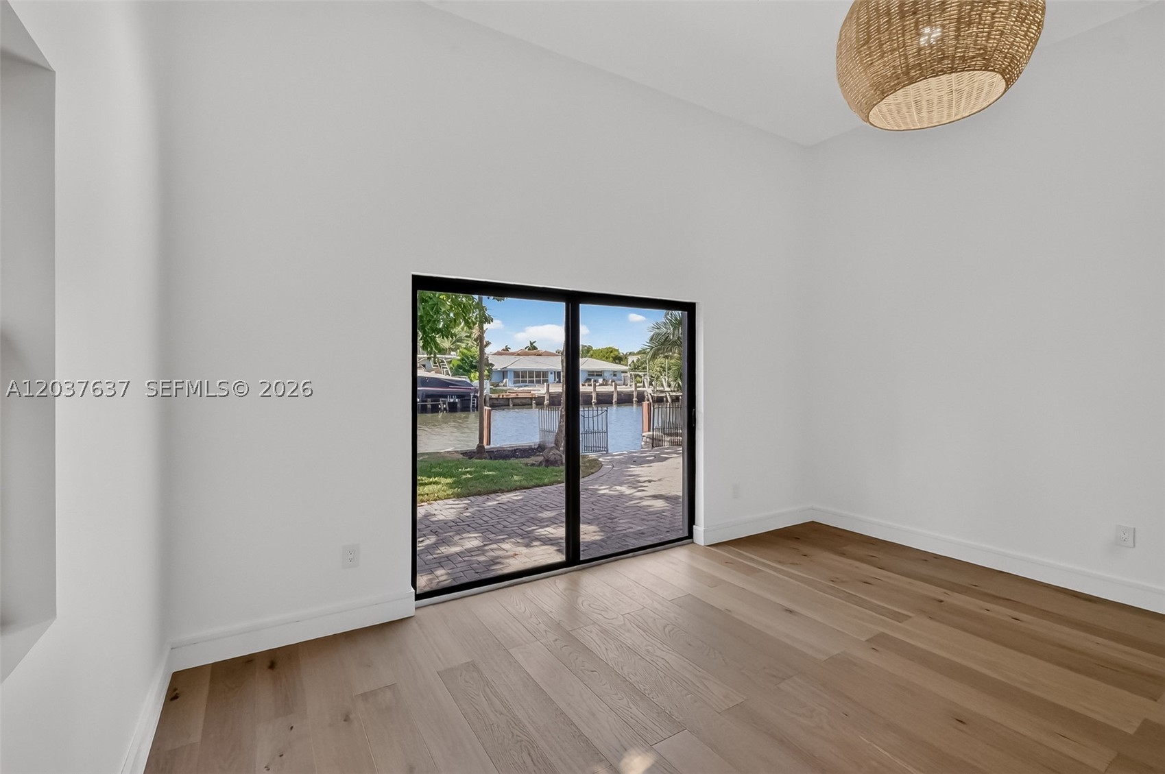 2832 NE 24th Ct Fort Lauderdale, FL 33305