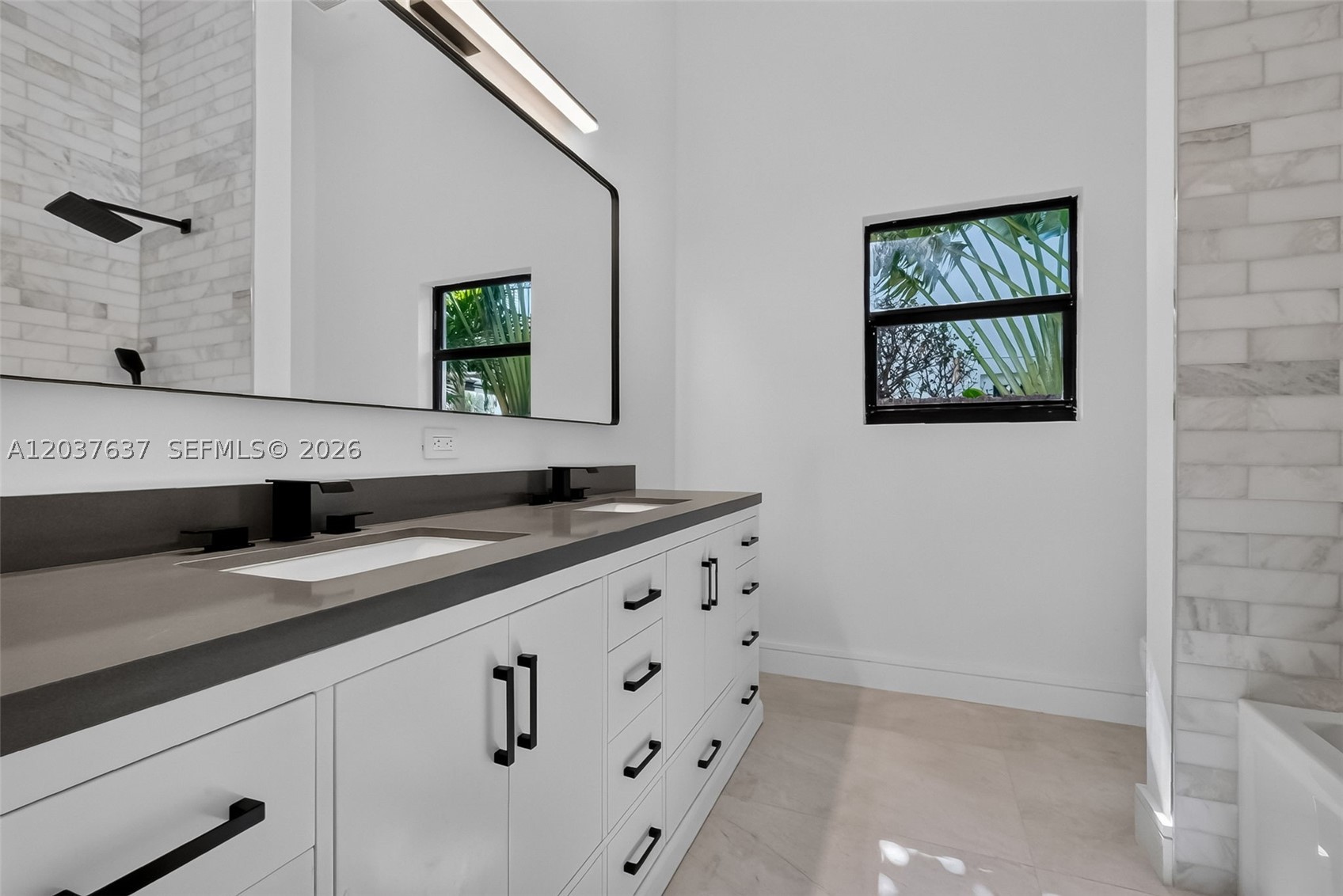 2832 NE 24th Ct Fort Lauderdale, FL 33305