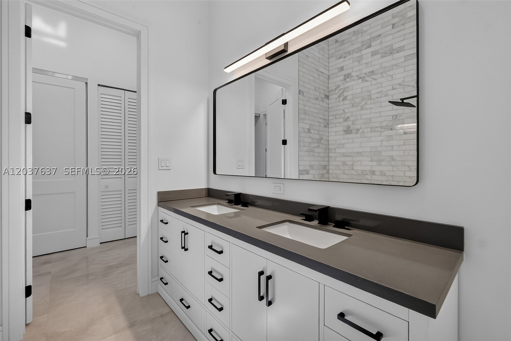2832 NE 24th Ct Fort Lauderdale, FL 33305
