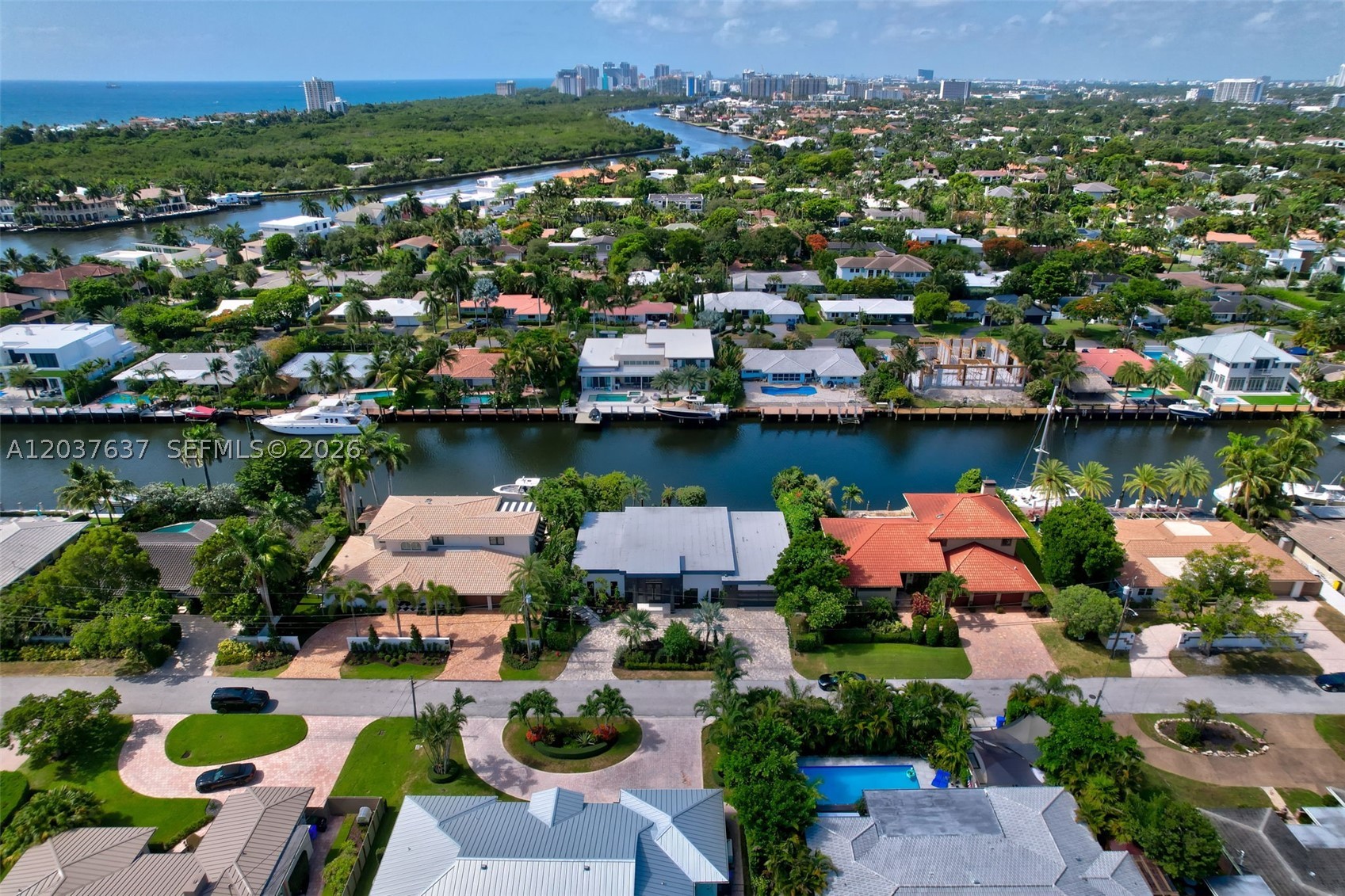 2832 NE 24th Ct Fort Lauderdale, FL 33305