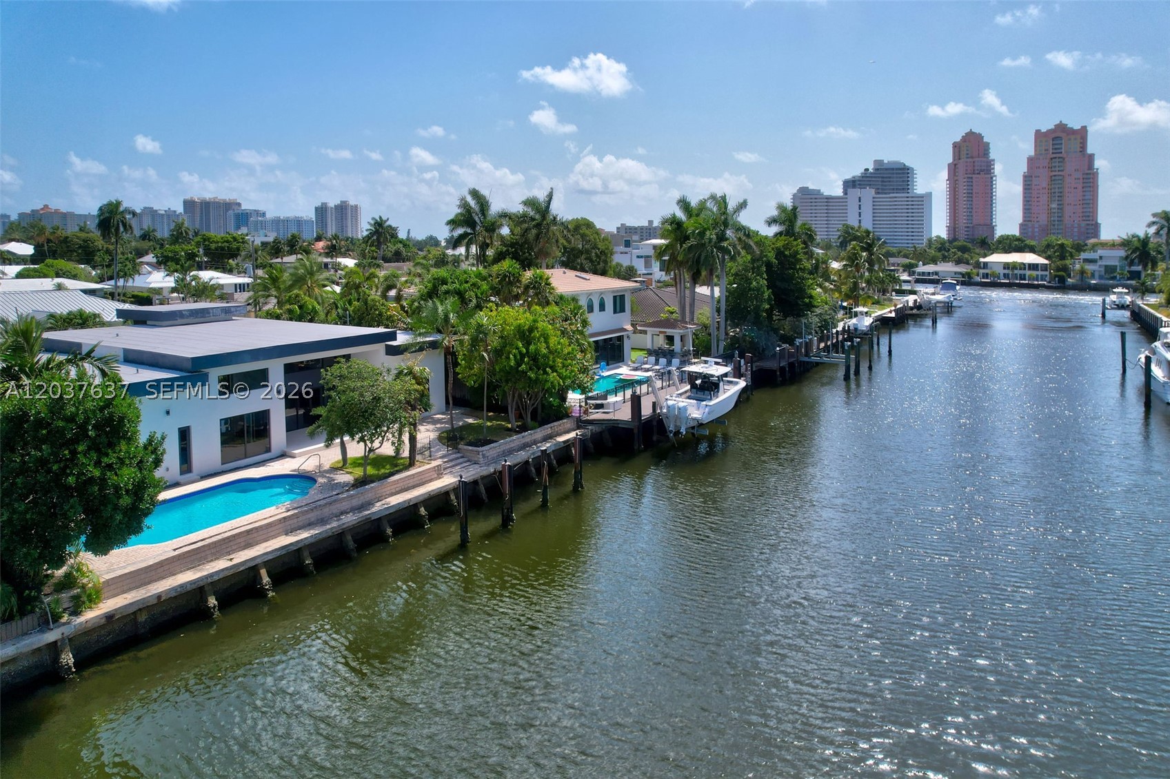 2832 NE 24th Ct Fort Lauderdale, FL 33305