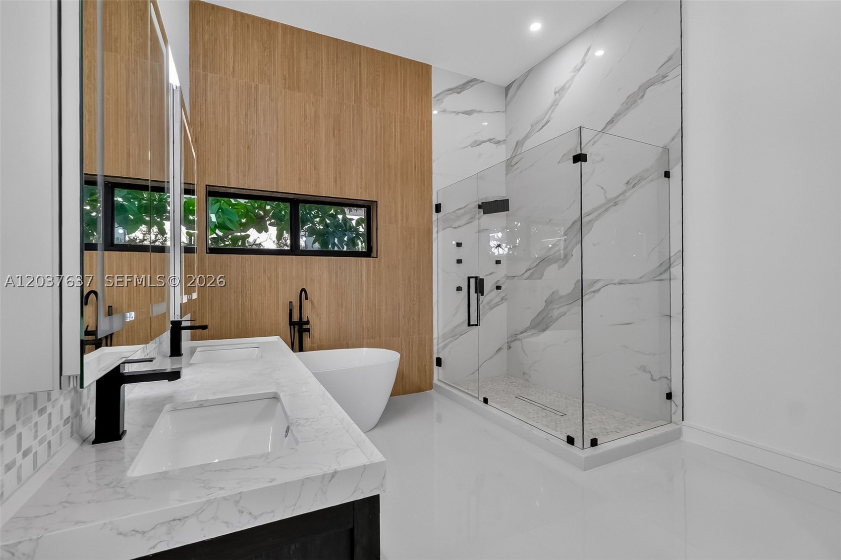 2832 NE 24th Ct Fort Lauderdale, FL 33305