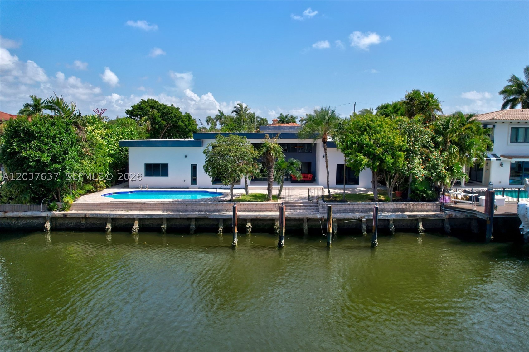 2832 NE 24th Ct Fort Lauderdale, FL 33305