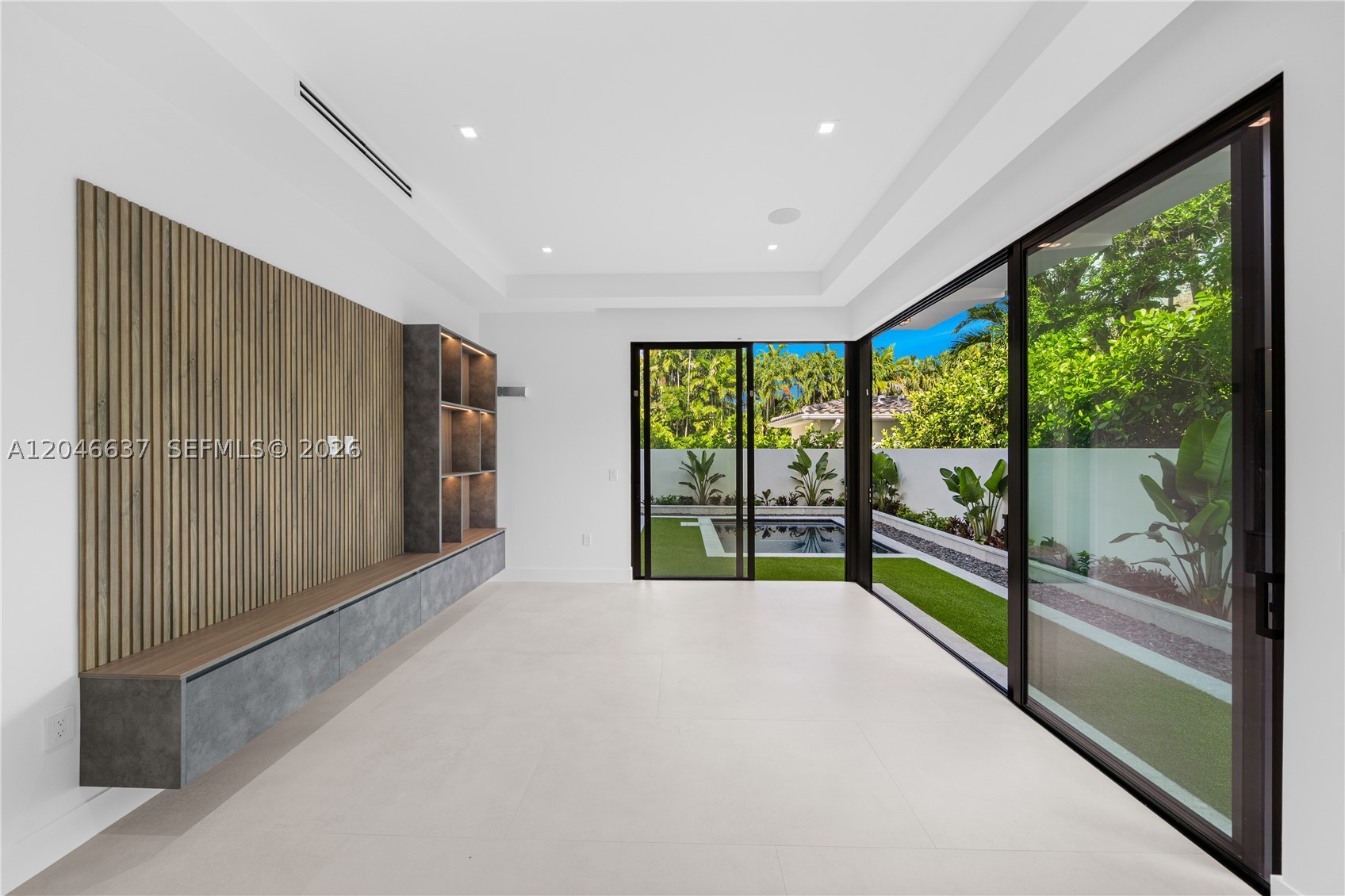 2712 S Le Jeune Rd Coral Gables, FL 33134