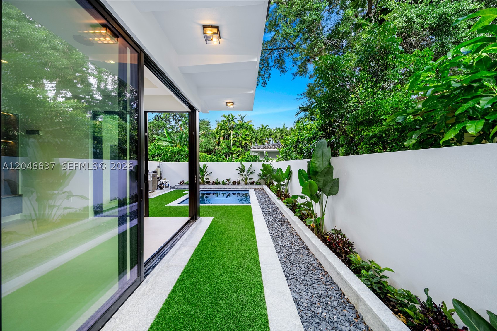 2712 S Le Jeune Rd Coral Gables, FL 33134