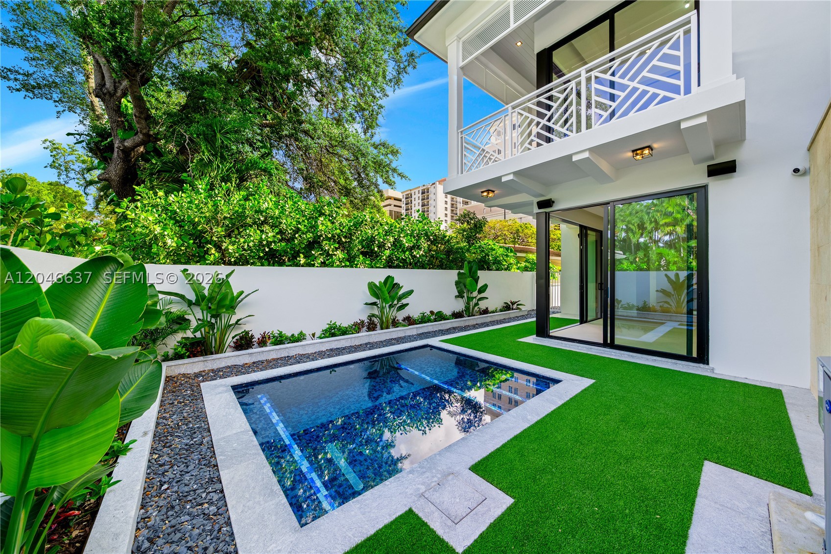 2712 S Le Jeune Rd Coral Gables, FL 33134
