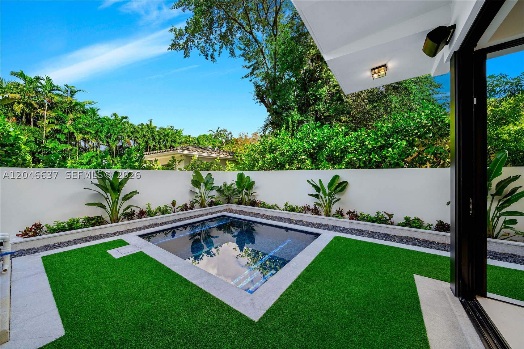 2712 S Le Jeune Rd Coral Gables, FL 33134