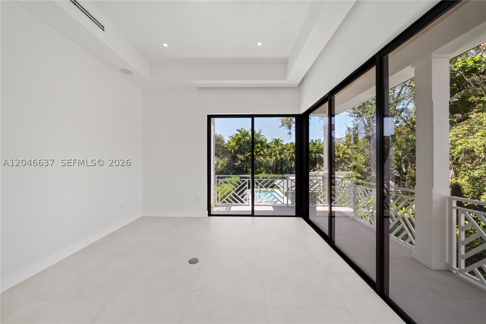 2712 S Le Jeune Rd Coral Gables, FL 33134