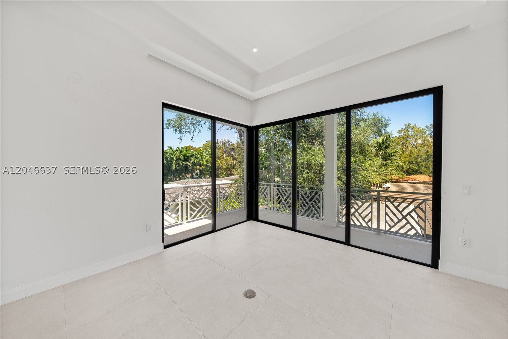 2712 S Le Jeune Rd Coral Gables, FL 33134