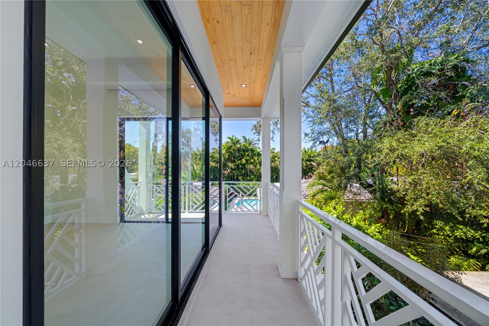 2712 S Le Jeune Rd Coral Gables, FL 33134