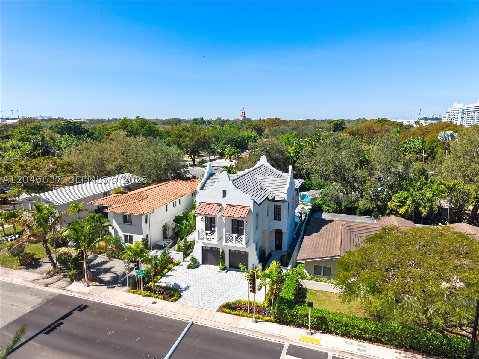 2712 S Le Jeune Rd Coral Gables, FL 33134