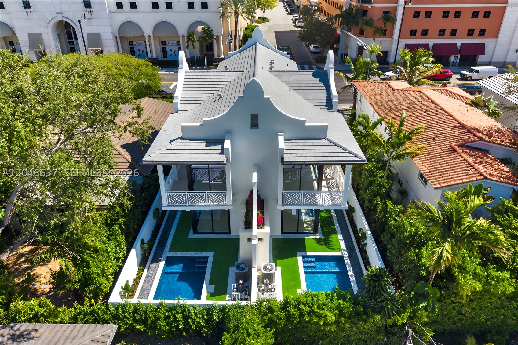2712 S Le Jeune Rd Coral Gables, FL 33134