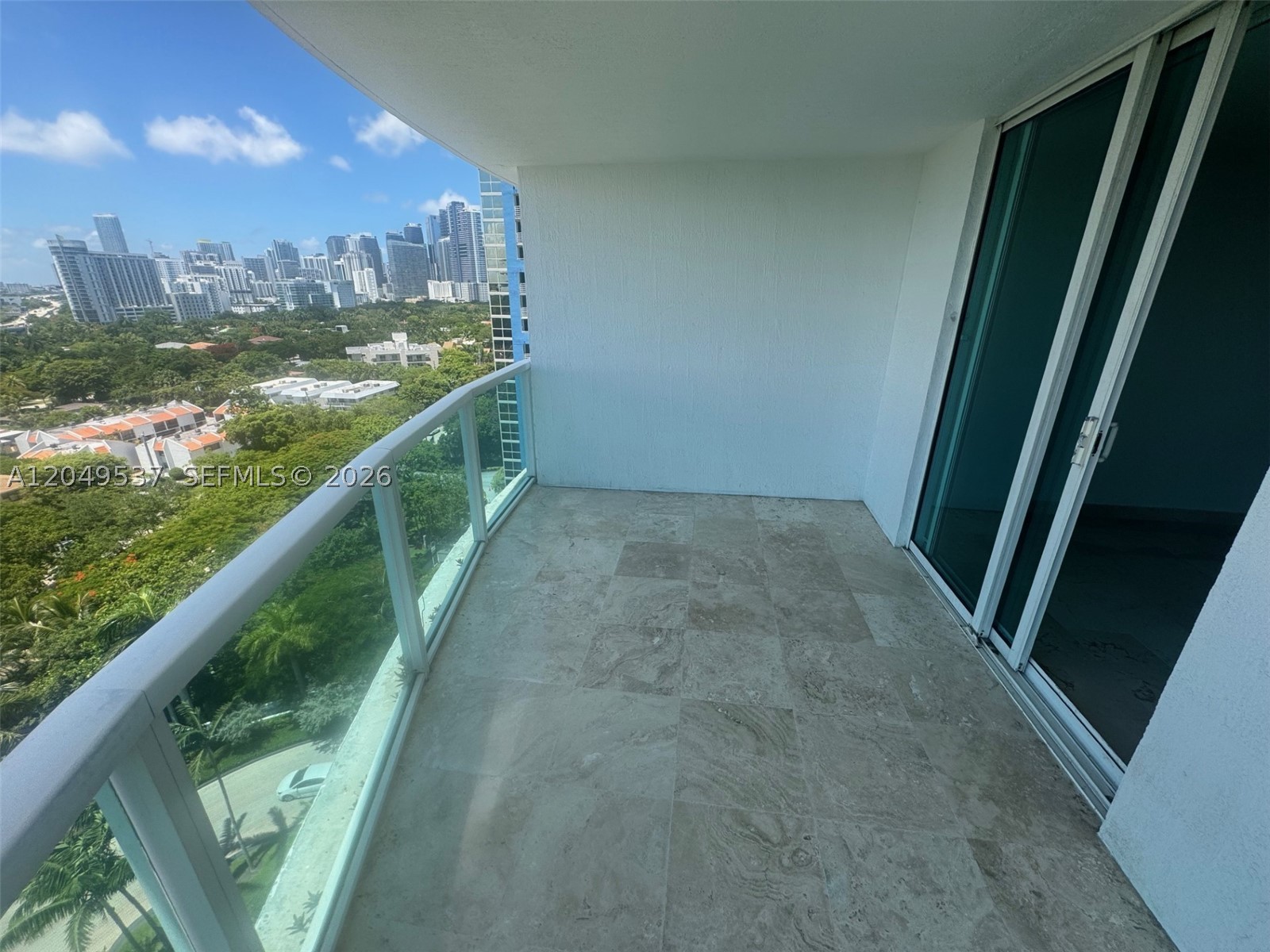 image Skyline on Brickell37