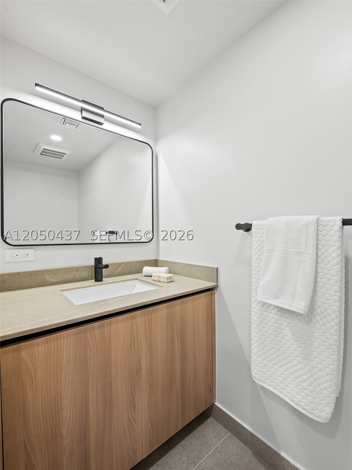 image 501 FIRST Residences11
