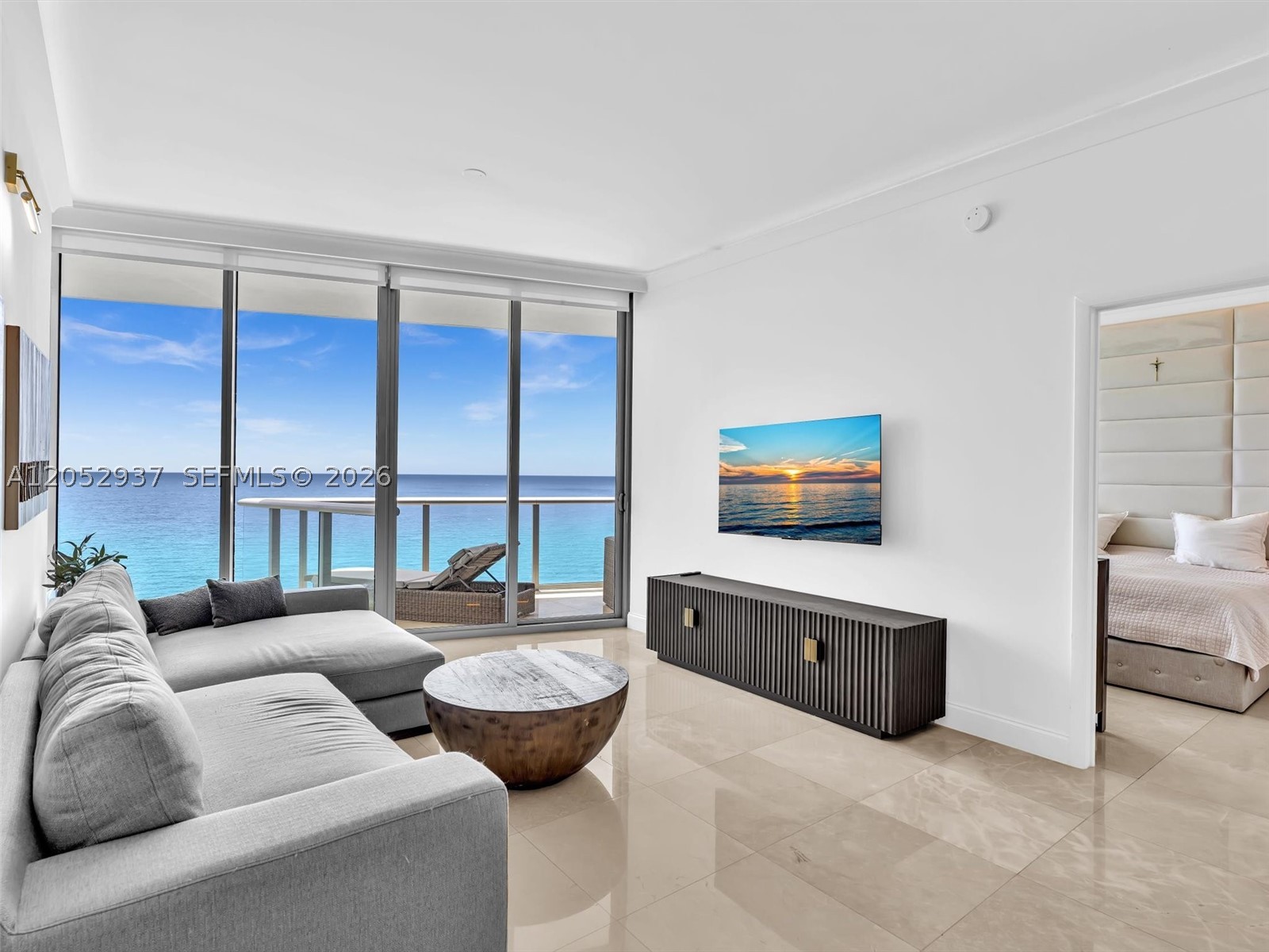 image Jade Beach0