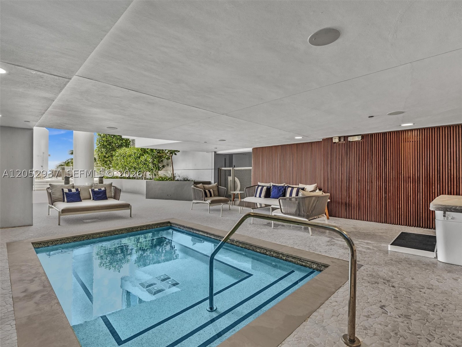 image Jade Beach32