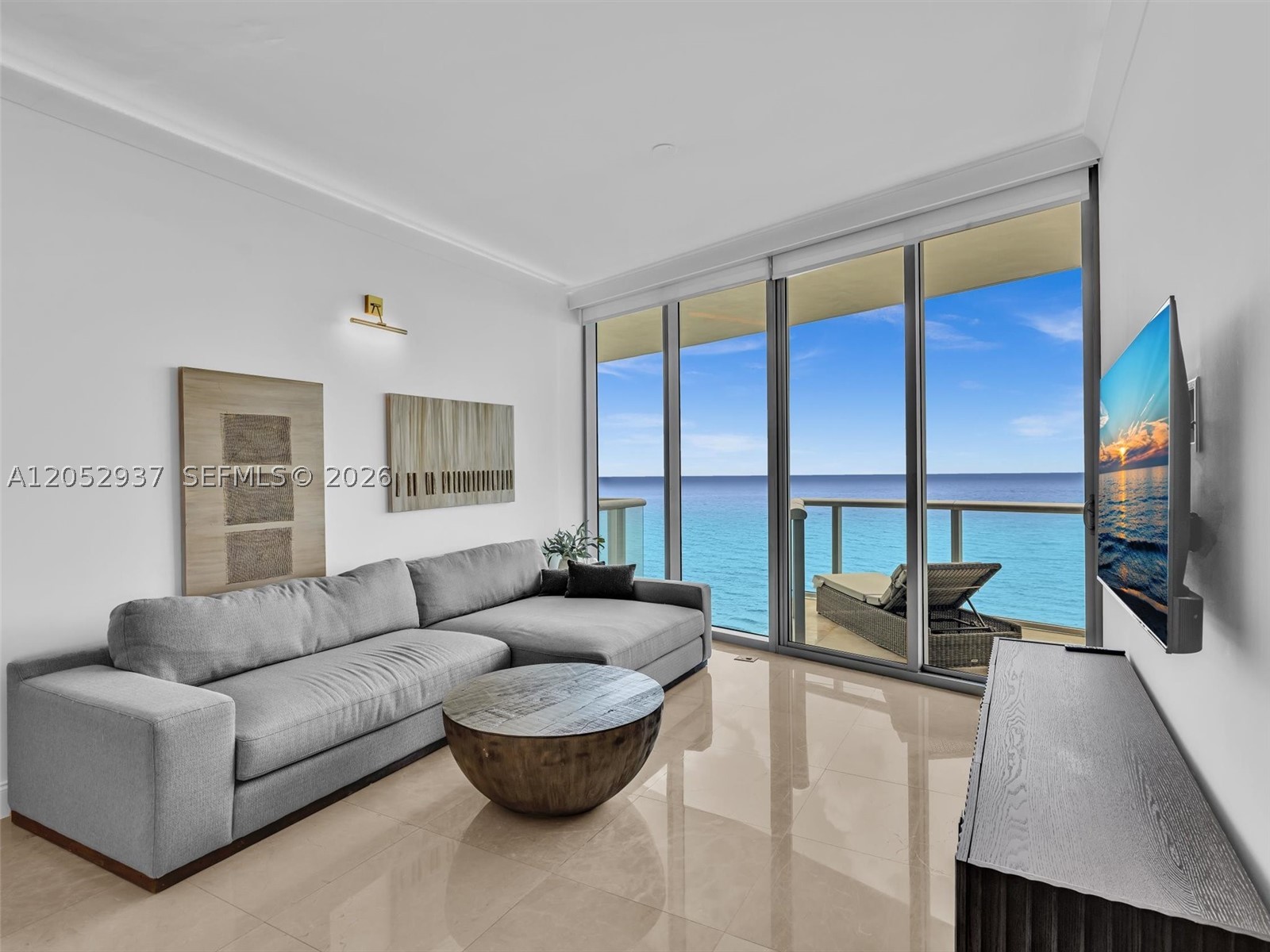 image Jade Beach3
