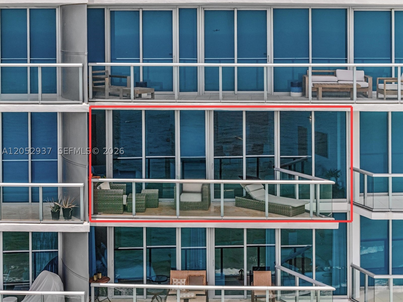 image Jade Beach43