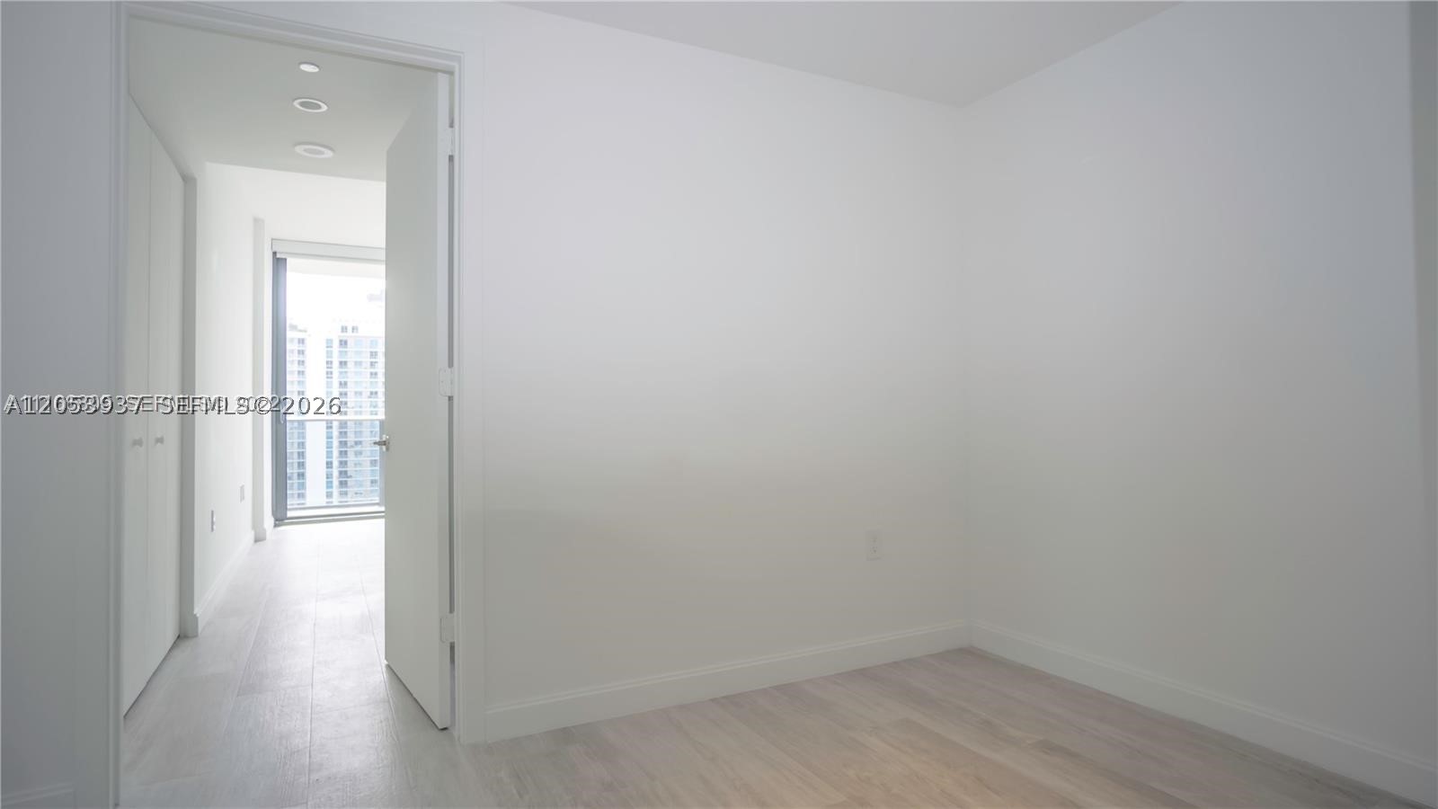 45 SW 9th St #3303 Miami, FL 33130