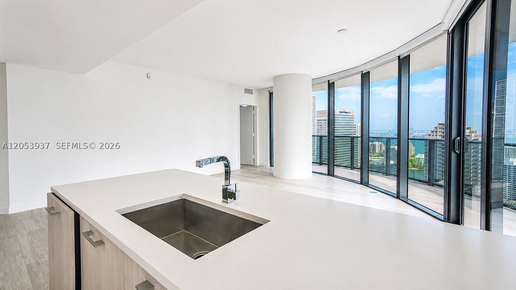 45 SW 9th St #3303 Miami, FL 33130