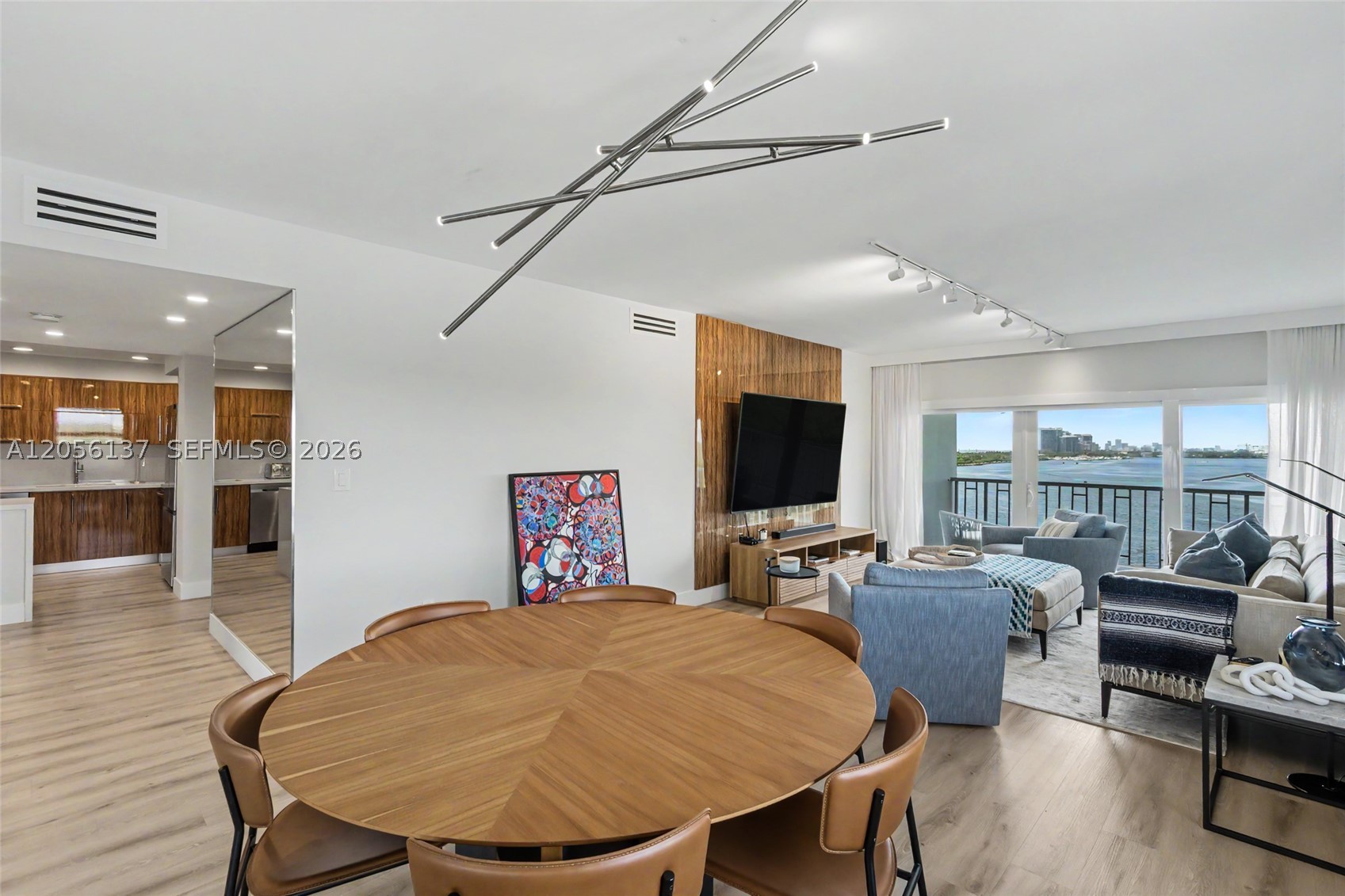image Arlen House West9