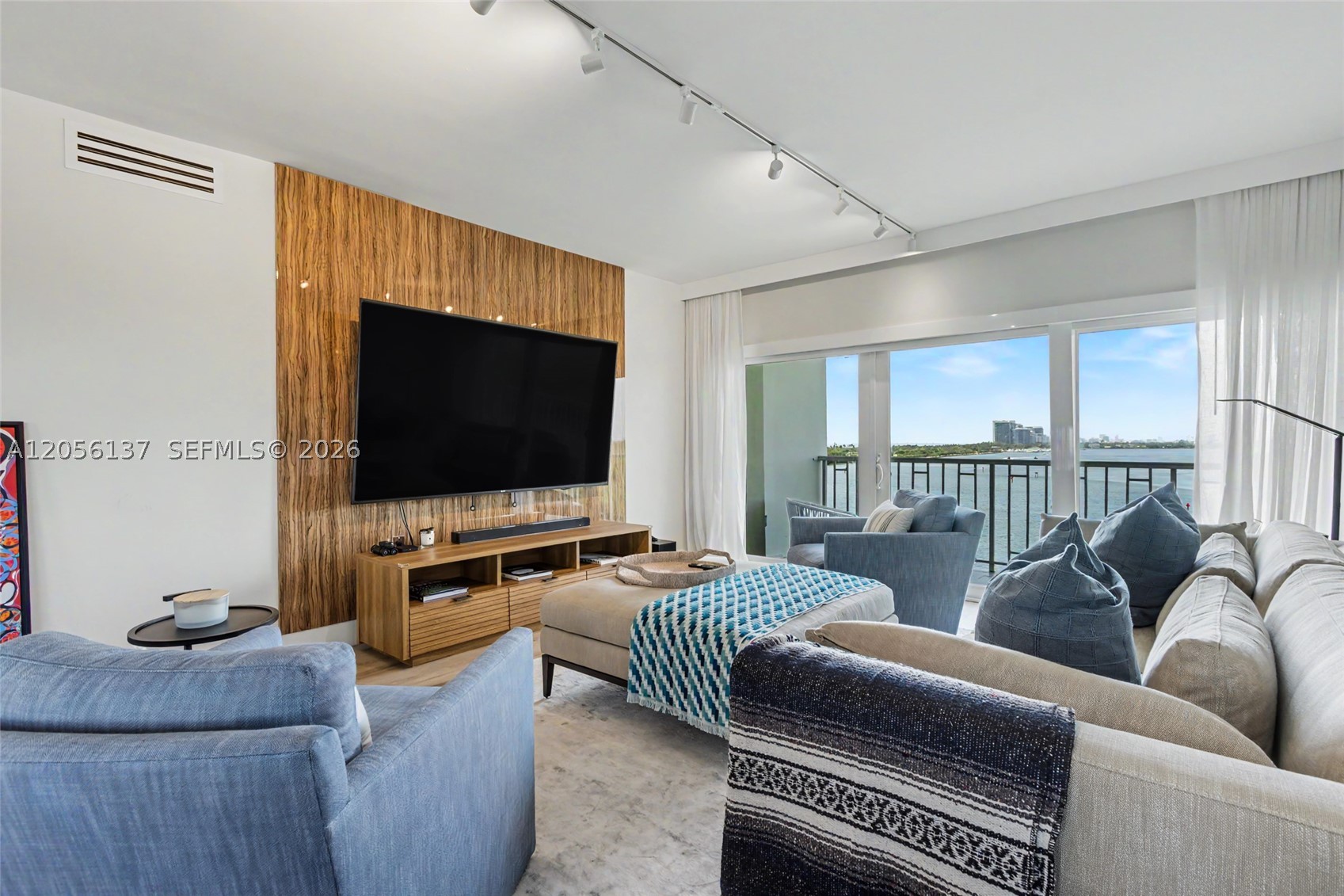 image Arlen House West11
