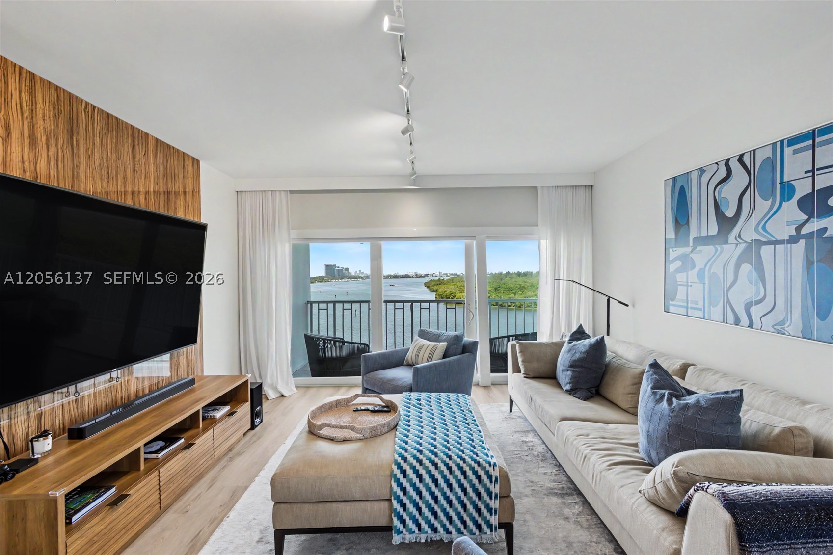 image Arlen House West13