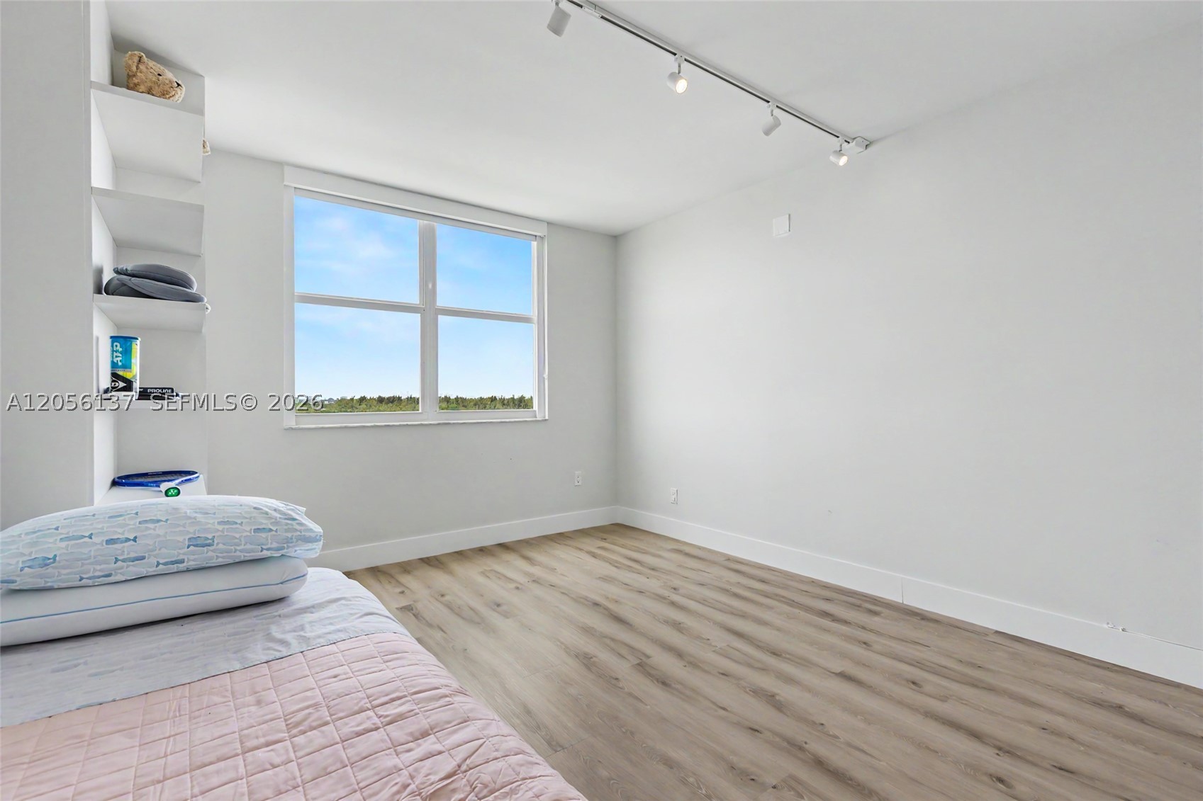 image Arlen House West27