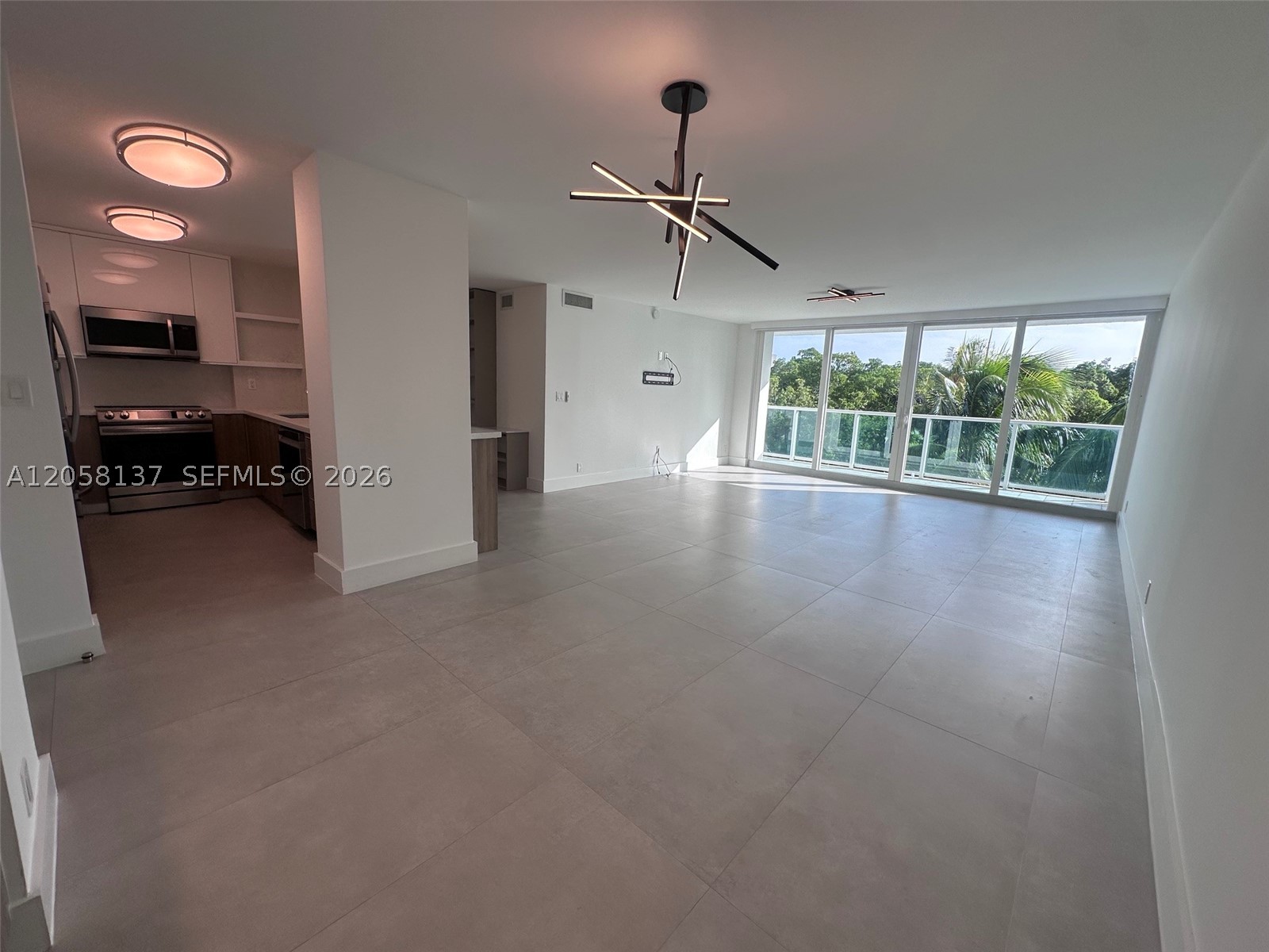 100 Bayview Dr #317