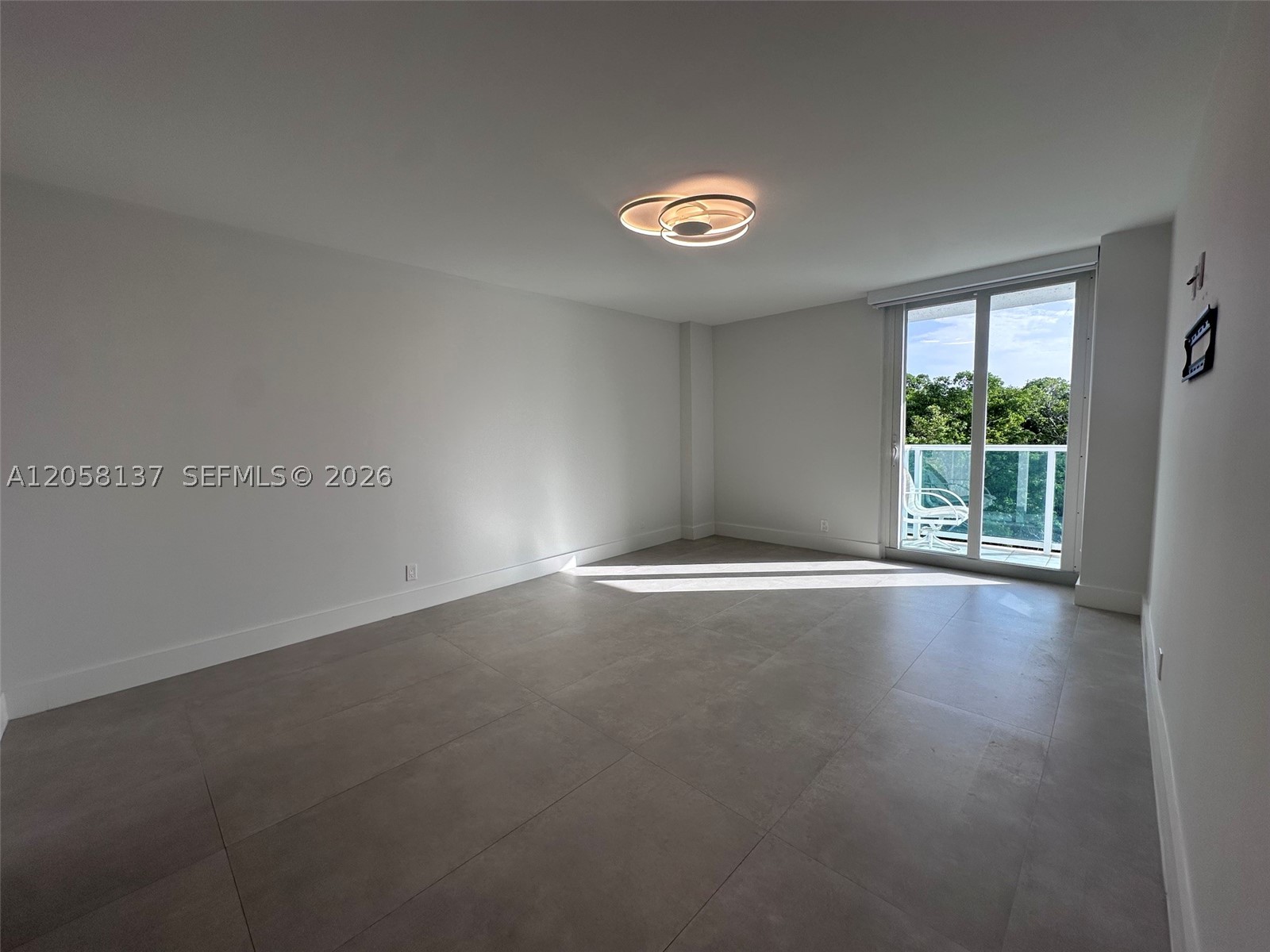 image Arlen House East16