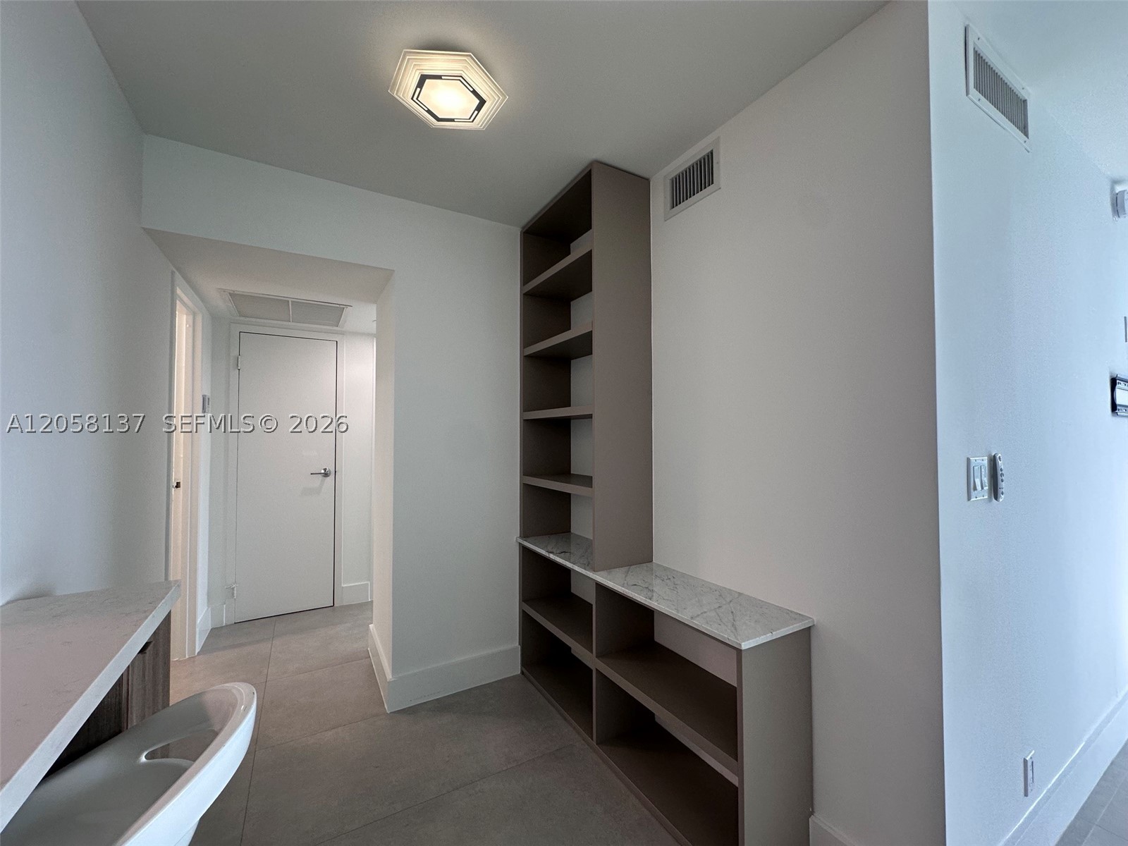 image Arlen House East18