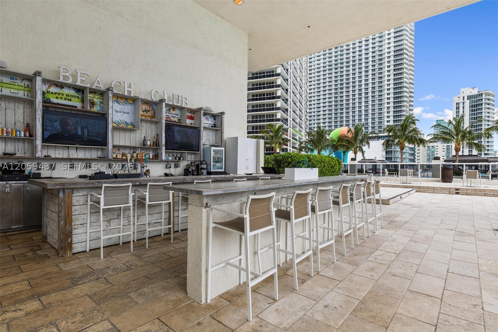 image Beach Club 126
