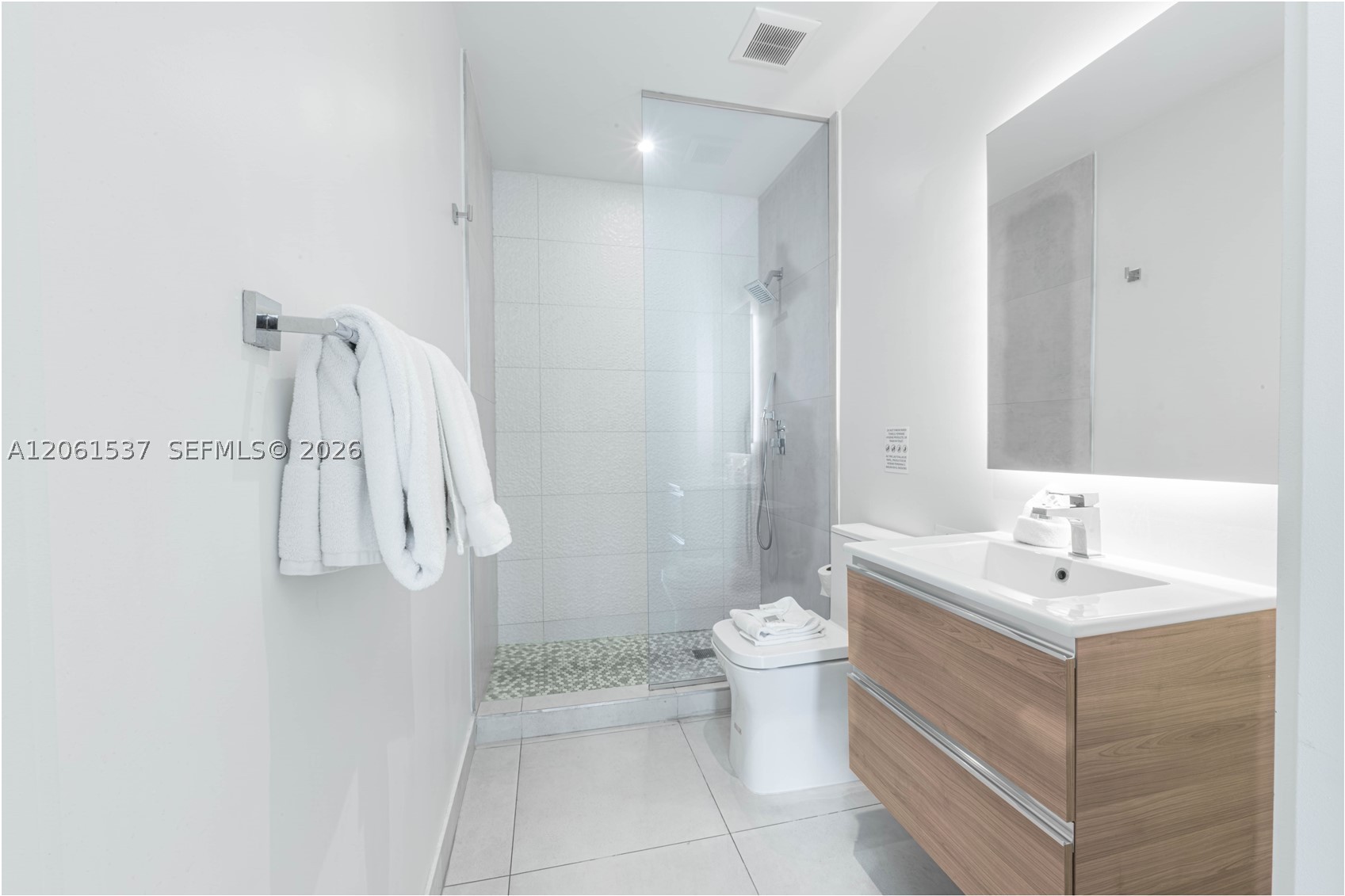 image Smart Brickell I14