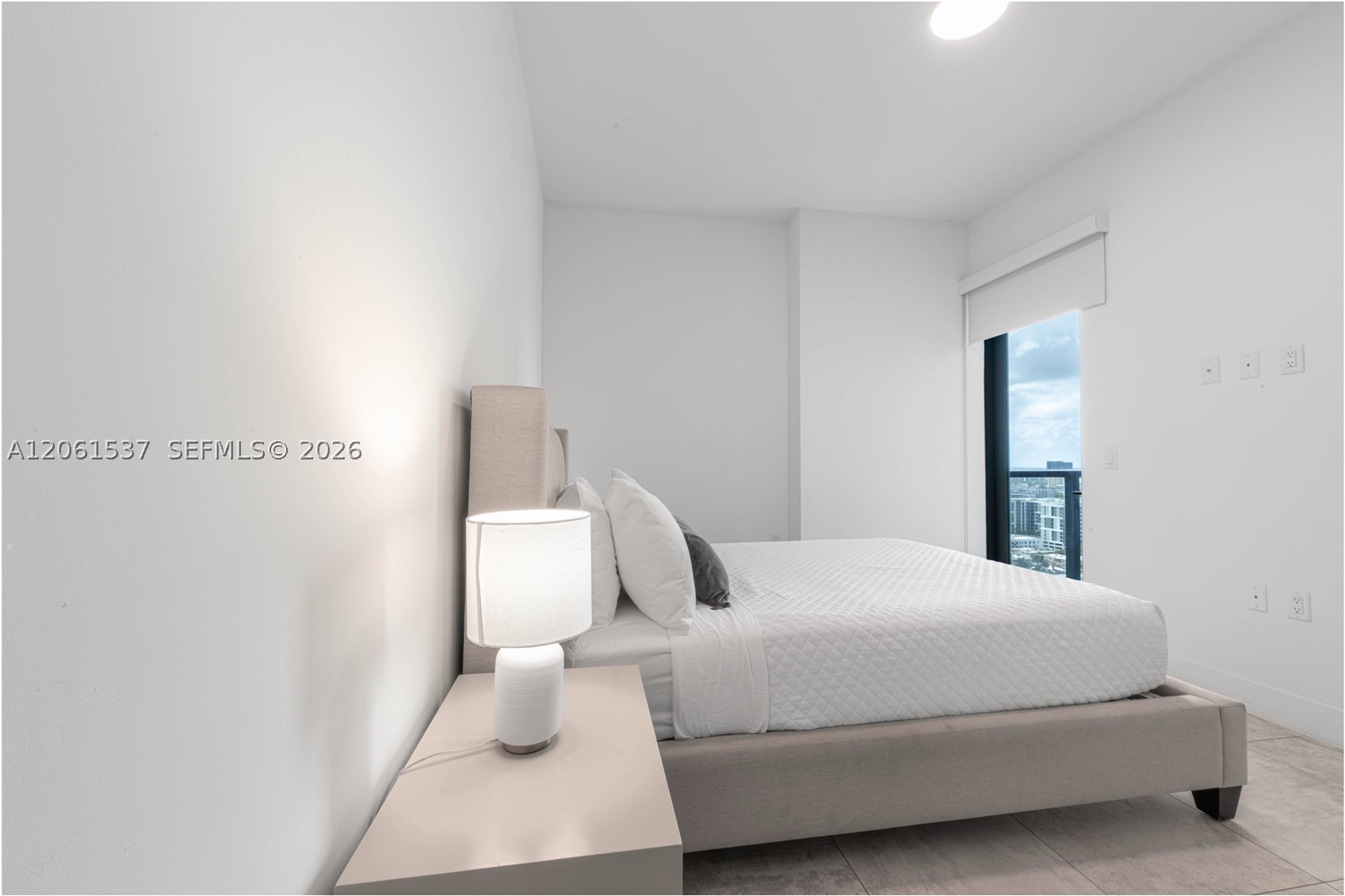 image Smart Brickell I21