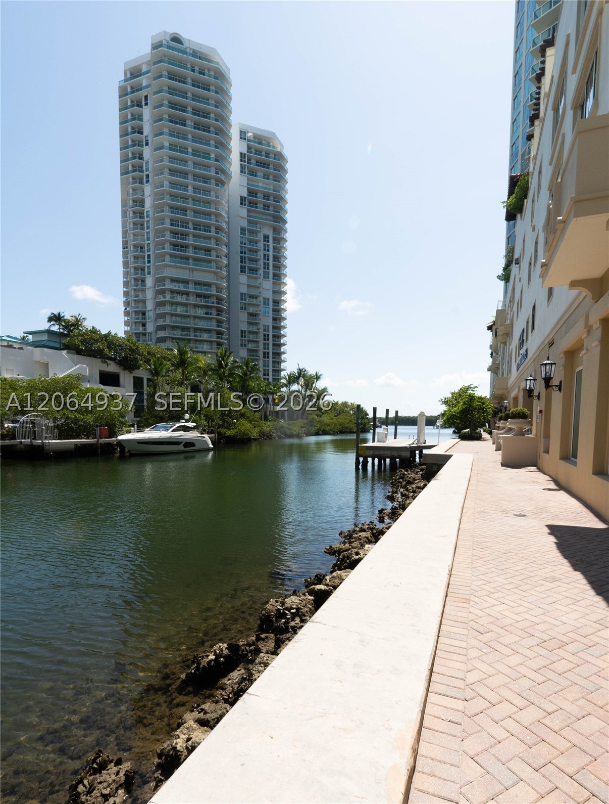 image St Tropez Sunny Isles1