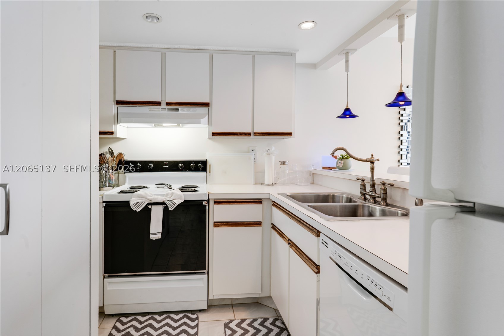 image Brickell Key Two4