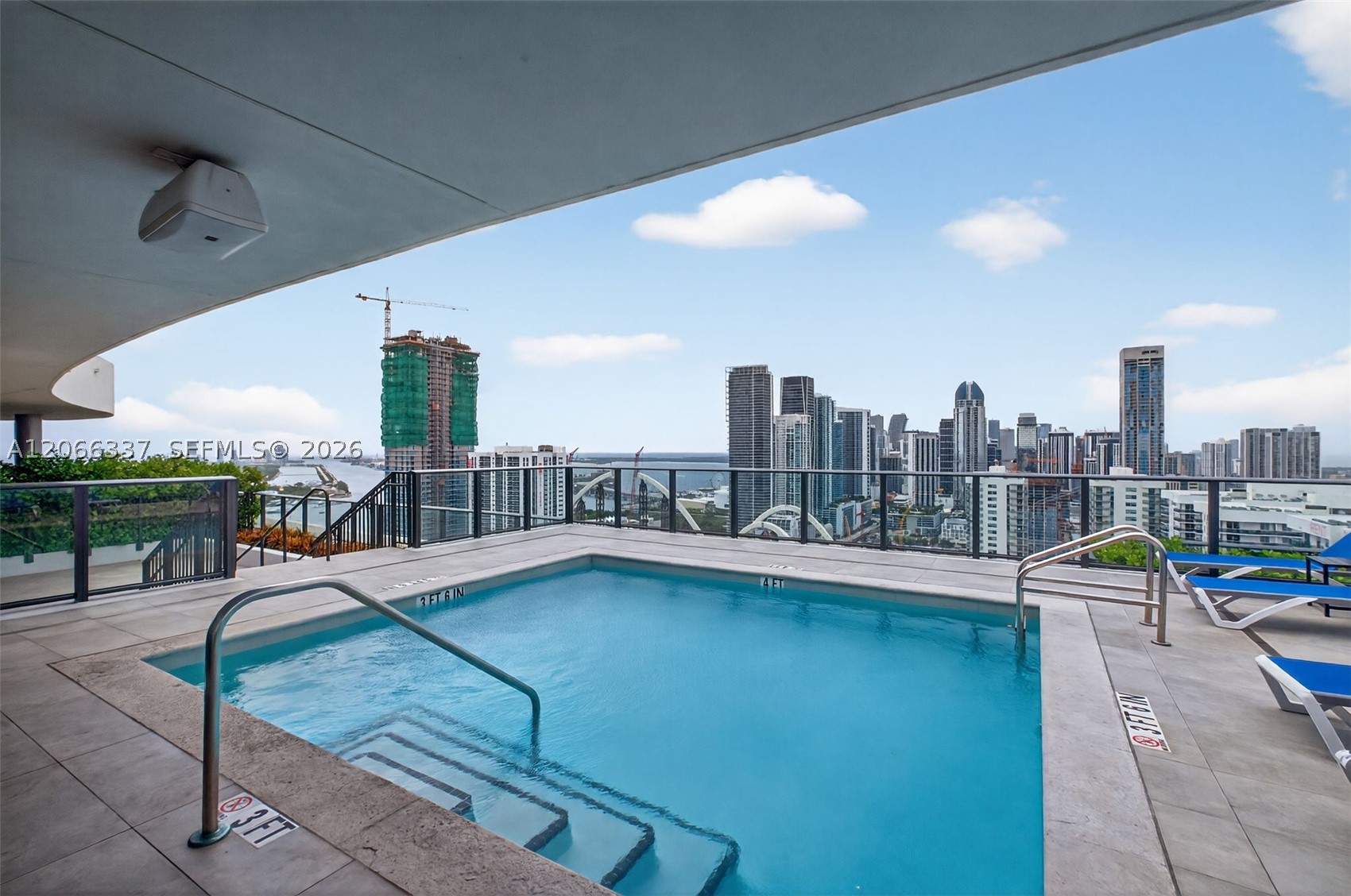 image Canvas32