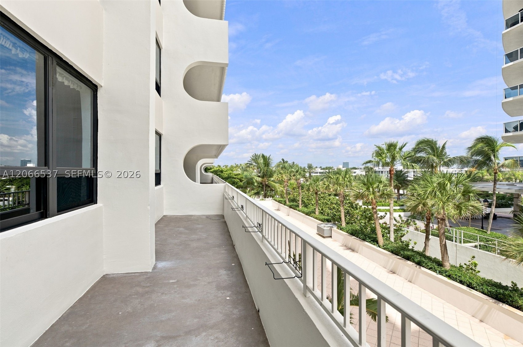 10205 Collins Ave #206 Bal Harbour, FL 33154