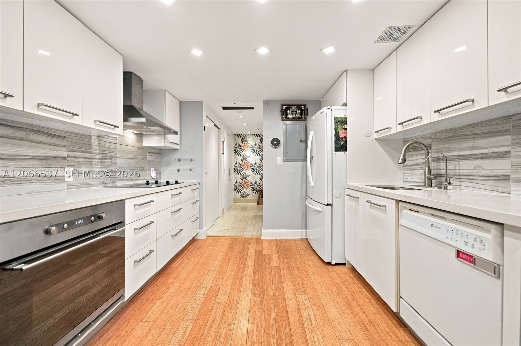 10205 Collins Ave #206 Bal Harbour, FL 33154